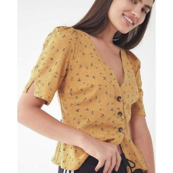 Urban Outfitters Kelsey Floral Button Front Top Sm - Picture 8 of 8